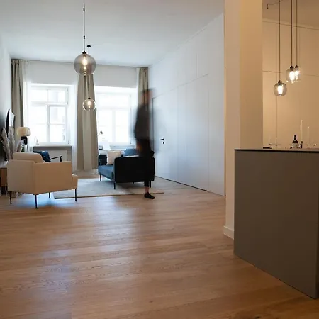 Apartment Maximilianstrasse