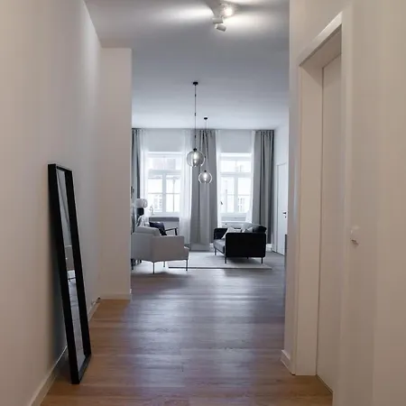 Maximilianstrasse